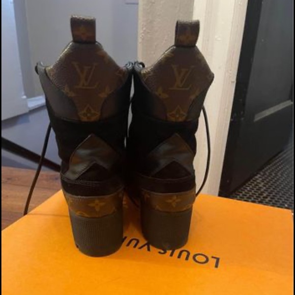 Desert Louis Vuitton boots - Picture 3 of 3